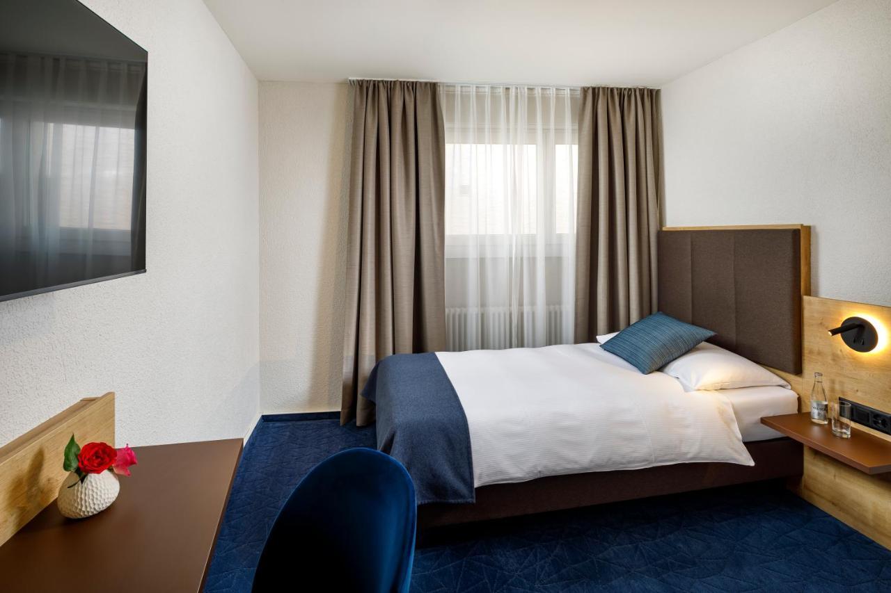 Hotel Tivoli Шлирен Экстерьер фото